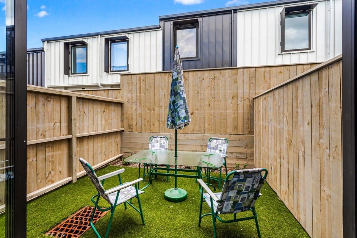 奥克兰Fresh & Sleek Grey Lynn Unit With Private Patio公寓 外观 照片